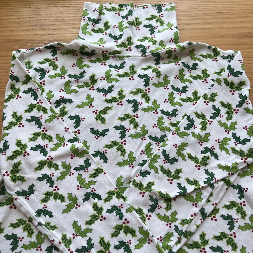 Holiday Turtleneck Size: Large